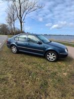 Volkswagen Bora 1.6 77KW 2005 Blauw, Stof, Bora, 4 cilinders, Blauw