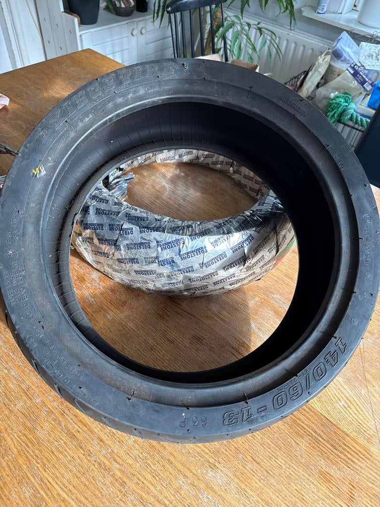 1 Kings Tire en 1 deestone 140/60-13 band, Ophalen of Verzenden, Nieuw, Overige typen, Overige merken