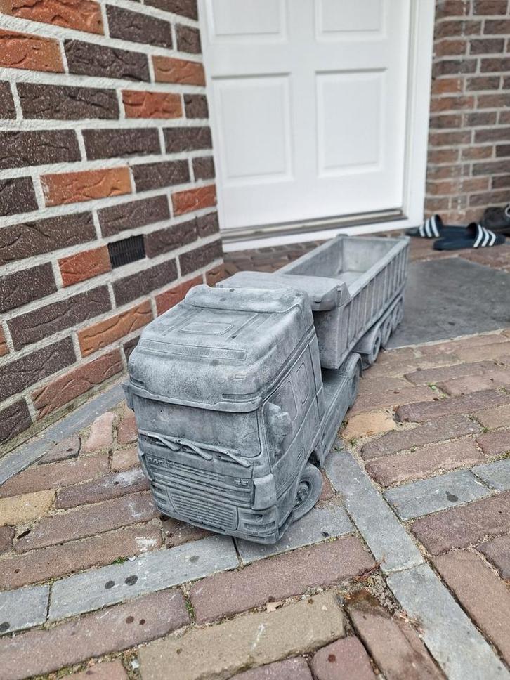 Betonbeeld Vrachtwagen Daf met Oplegger, Tuin en Terras, Tuinbeelden, Nieuw, Overige typen, Beton, Ophalen