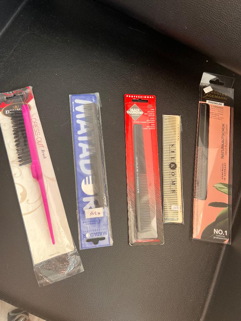 Kapper, Ophalen of Verzenden, Zo goed als nieuw, Kam of Borstel