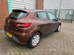 Renault Clio 0.9 TCe Eco2 Authentique Airco Bj:2016 NAP!, Auto's, Voorwielaandrijving, 898 cc, Euro 6, Bruin