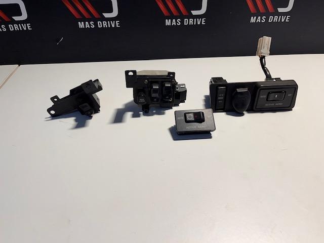 Mitsubishi 3000GT VR4 diverse knoppen, Gebruikt