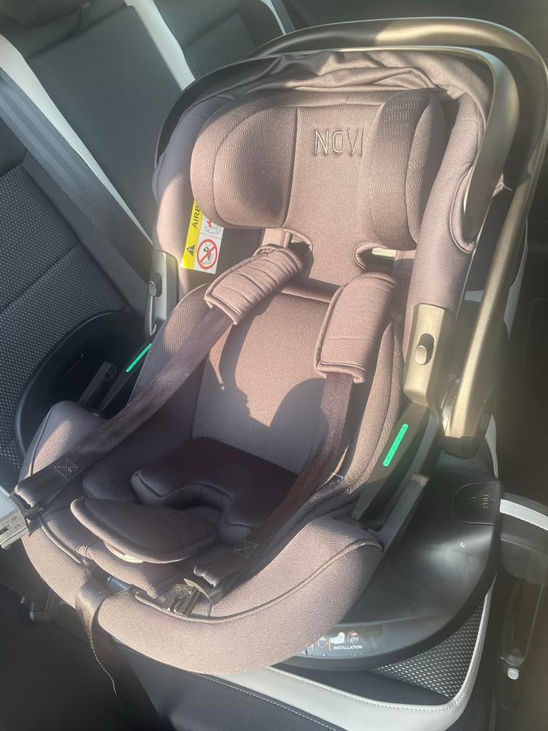 Maxi Cosi Novi autostoel - Zo goed als nieuw, Kinderen en Baby's, Autostoeltjes, Zo goed als nieuw, Maxi-Cosi, 0 t/m 13 kg, Isofix