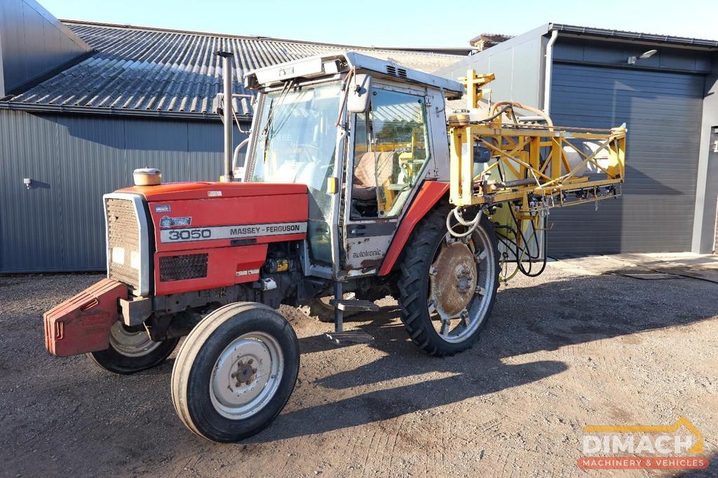 Massey Ferguson 3050 NL tractor 2wd met Dubex 21 meter spuit, Zakelijke goederen, Agrarisch | Tractoren, Massey Ferguson, 5000 tot 7500