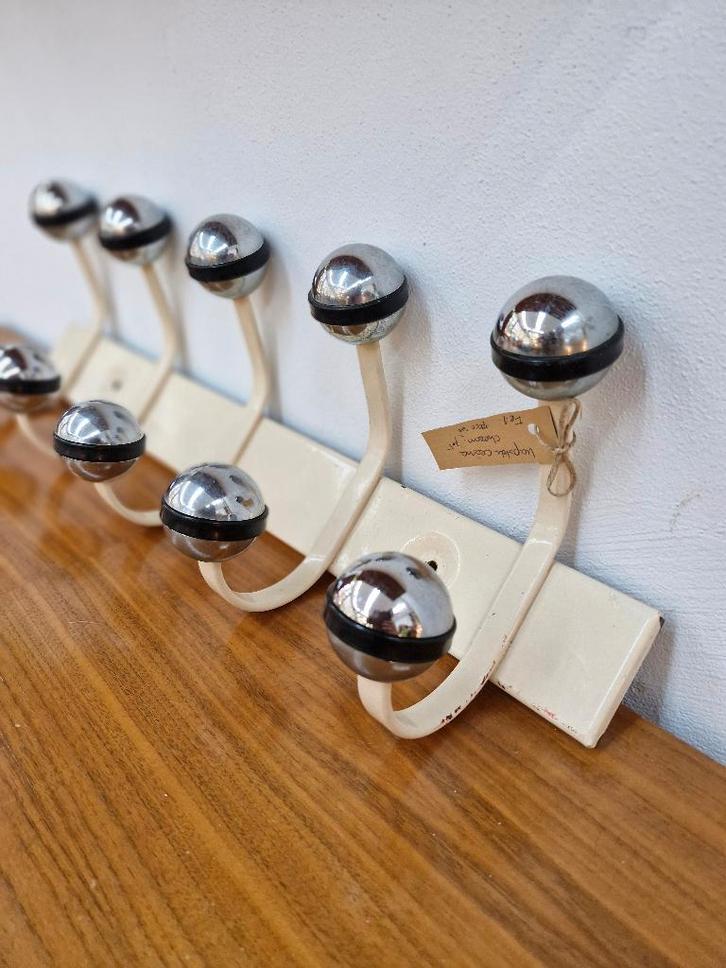 Vintage kapstok creme / chroom space age 70s, Huis en Inrichting, Woonaccessoires | Kapstokken, Gebruikt, Wandkapstok, Minder dan 100 cm