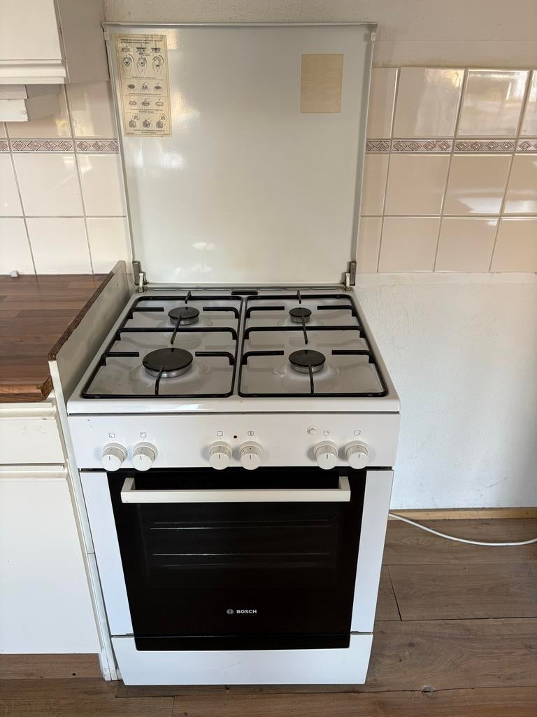 Bosch Vrijstaand Gasfornuis met Elektrische Oven, Ophalen, Gebruikt, 4 kookzones, Gas