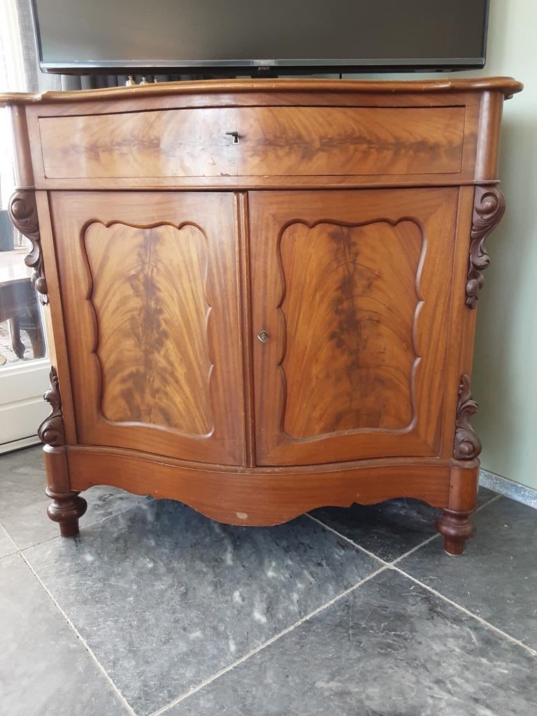 Mahoniehouten biedemeier meidenkastje / buikkastje, Antiek en Kunst, Ophalen