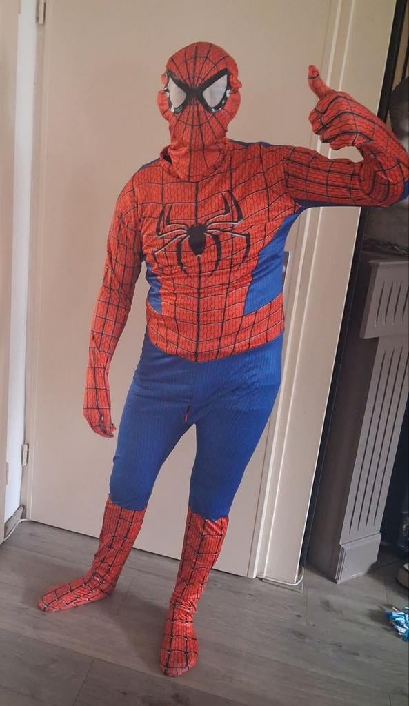 Leuke mascotte met begeleider, Ophalen