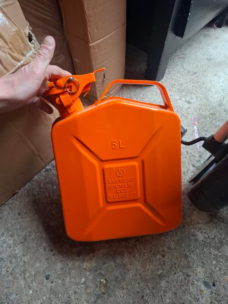 Oranje jerrycan 5L - Nieuw, Ophalen of Verzenden, Nieuw