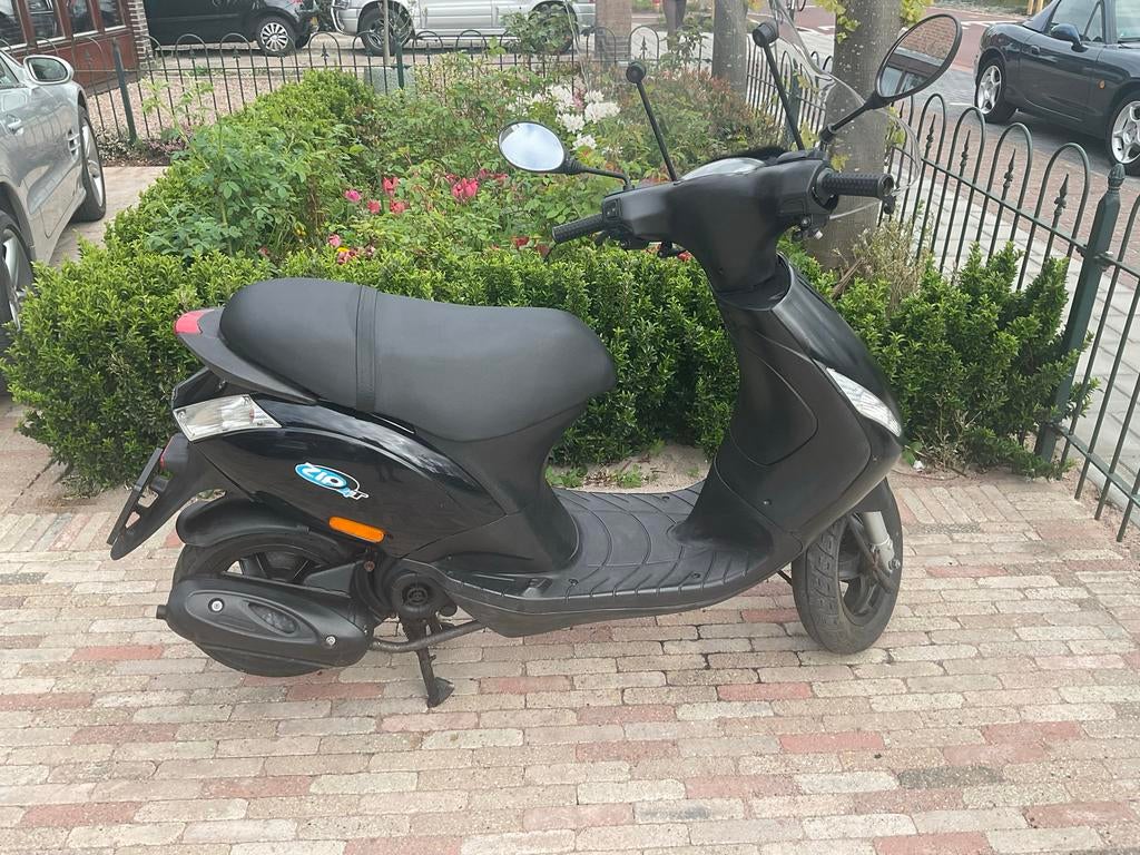 Piaggio Zip 4-takt 50cc - Topconditie, Nieuwe Accu/Schokbrek, Ophalen of Verzenden, Zo goed als nieuw, Piaggio