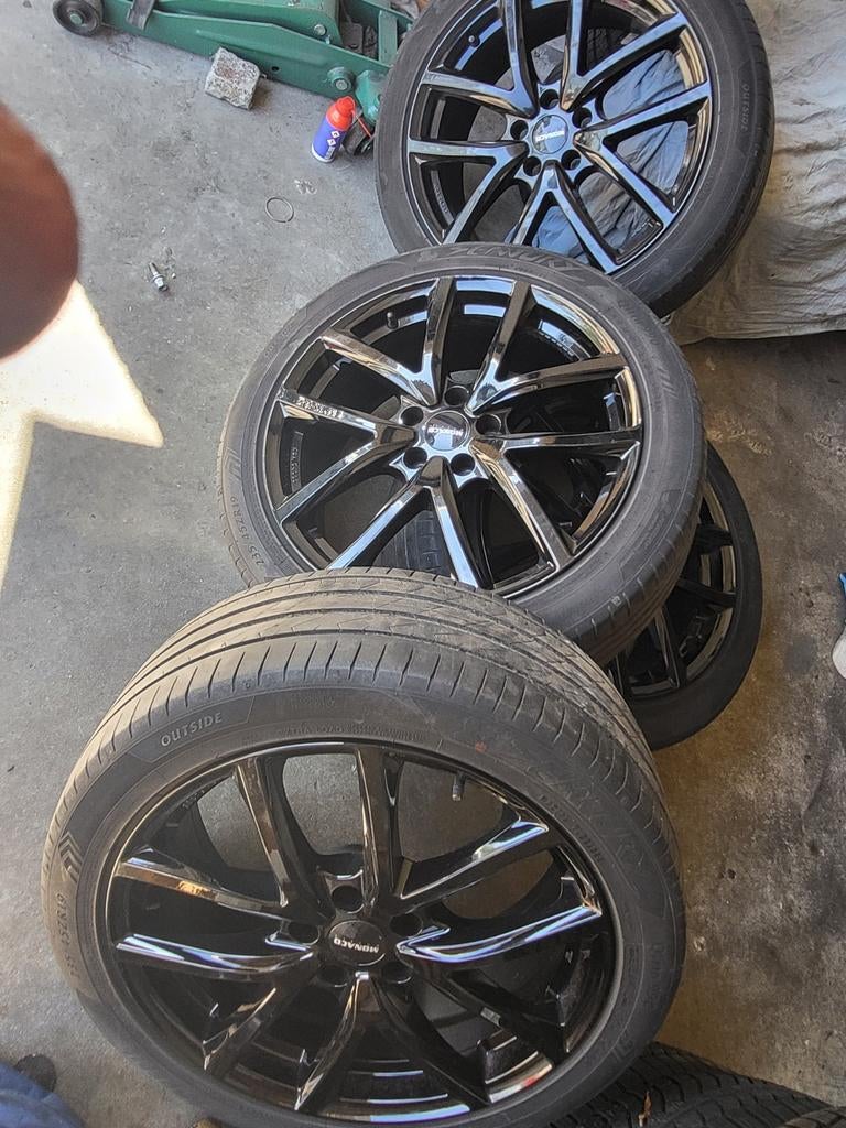 Tesla 3 / Y banden velgen 235/45/19 steek, 19 inch, Jaf_zoet@hotmail.com, Banden en Velgen, 235 mm