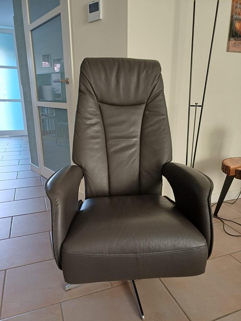 Leren relaxstoel met ligfunctie, Ophalen, Minder dan 75 cm, Leer, 50 tot 75 cm