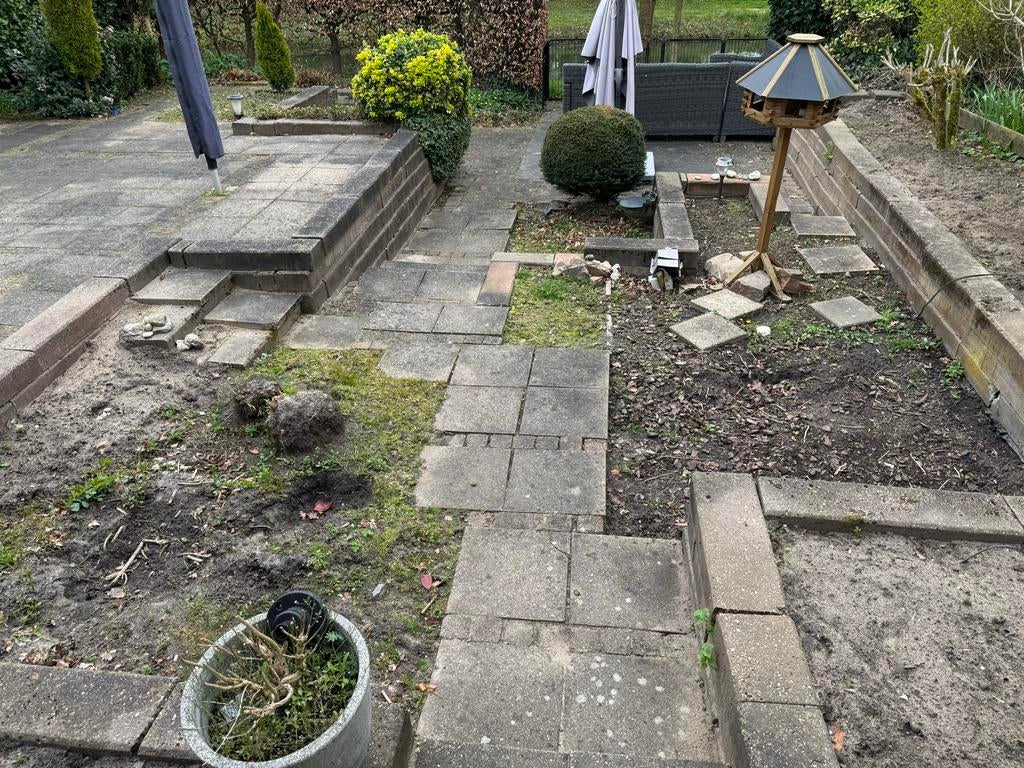 Gratis af te halen: Tegels, borders en kinderkopjes (50m2), Tuin en Terras, Ophalen, Gebruikt, 10 m² of meer, Beton