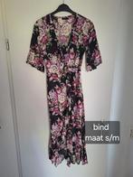 Bindi overslag jurk met bloemenprint maat S/M, Bindi, Ophalen of Verzenden