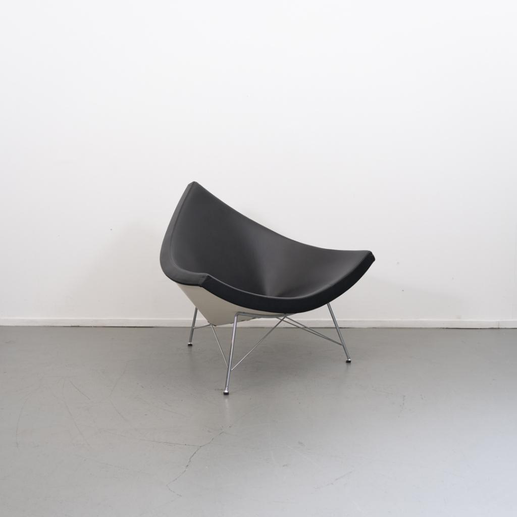 2x Vitra George Nelson Coconut Fauteuil Zwart Leer - Chroom