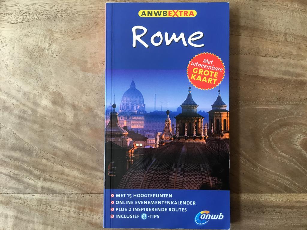 ANWB extra reisgids Rome + grote kaart., Caterina Mesina, Europa, Ophalen of Verzenden, Zo goed als nieuw