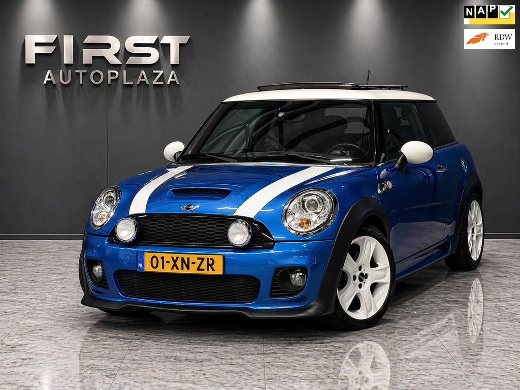 Mini Mini 1.6 Cooper S Chili AUTOMAAT PANO/LEDER/NAVI/CRUISE, Auto's, Mini, Gebruikt, Zwart, 4 cilinders, Cooper S