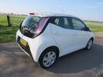 Toyota Aygo 1.0 VVT-I X Play Airco navigatie achter uit came, Auto diversen, Schadeauto's, Wit, Handgeschakeld, Toyota, 998 cc