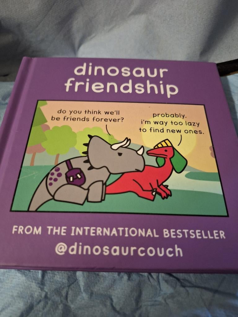 Dino kinderboekje in het engels, Boeken, Kinderboeken | Kleuters, Ophalen, Diverse, 5 of 6 jaar, Fictie algemeen