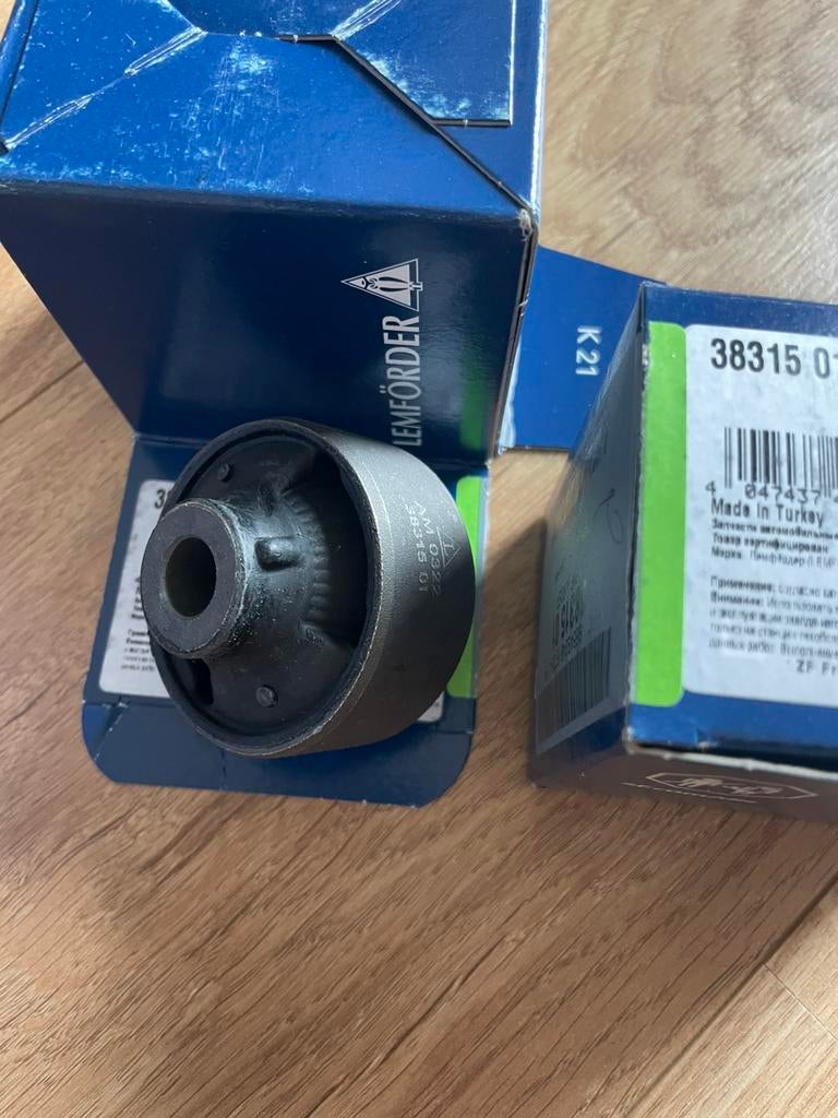2x LEMFÖRDER draagarm rubber 38315 01 009 – nieuw, Ophalen of Verzenden, Nieuw, Nissan
