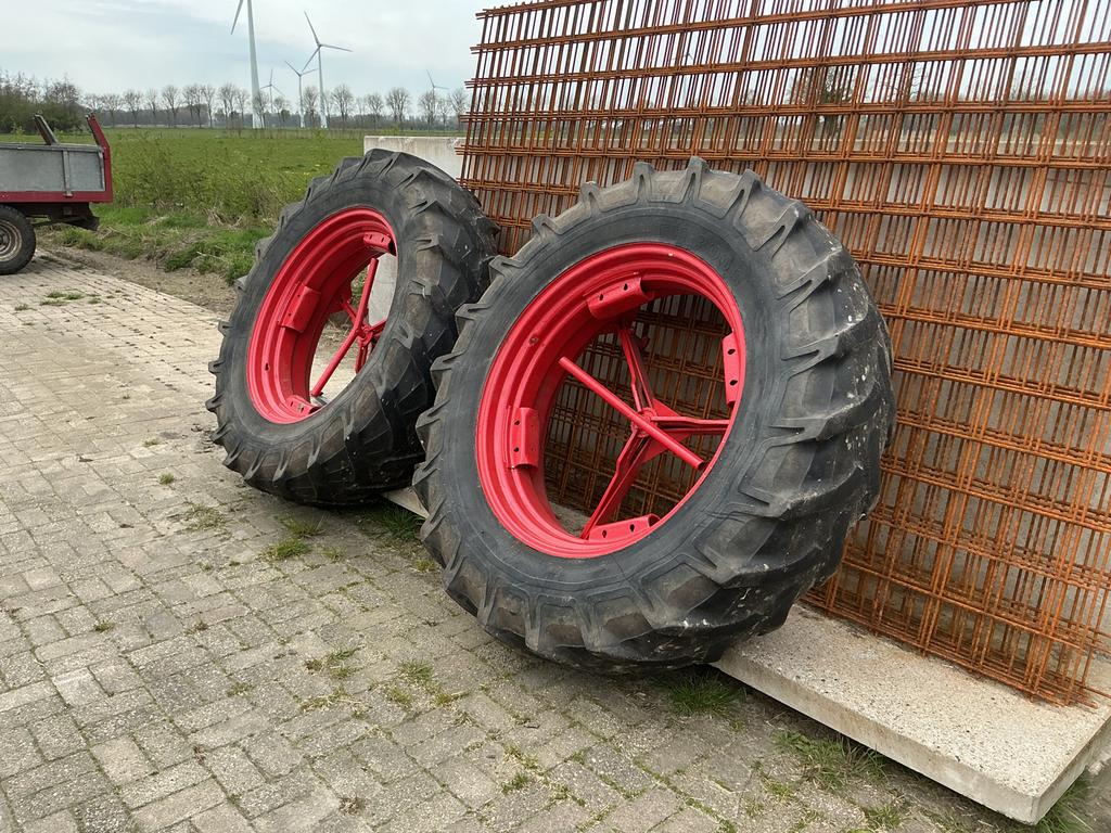 Dubbele lucht 16.9 x 38, Ophalen of Verzenden