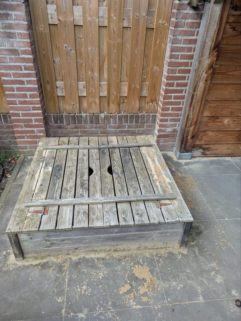 Houten zandbak met deksel/uitklap bankje, Ophalen