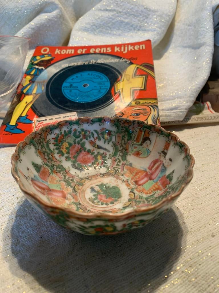 Antieke Chinese porseleinen gelobde kom, Ophalen of Verzenden