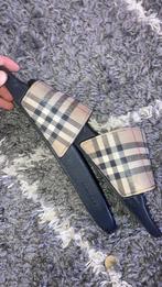 Burberry slippers, Slippers, Zwart, Ophalen of Verzenden, Gedragen