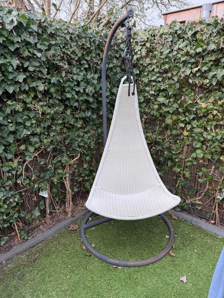 Comfortabele hangschommelstoel voor tuin of terras, Tuin en Terras, Hangmatten, Gebruikt, Ophalen of Verzenden, Met standaard
