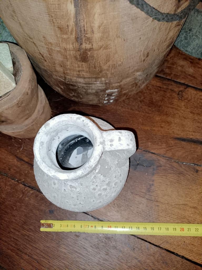 Mooie brocante beton look vaasje kannetje, Antiek en Kunst, Ophalen of Verzenden