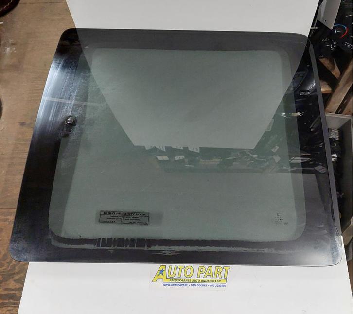 Chevrolet Express middelste portierruit 2003-2020, Auto-onderdelen, Ruiten en Toebehoren, Amerikaanse onderdelen, Chevrolet, Gebruikt