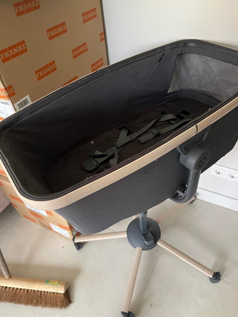Baby bed en stoel in 1, Ophalen of Verzenden, Zo goed als nieuw