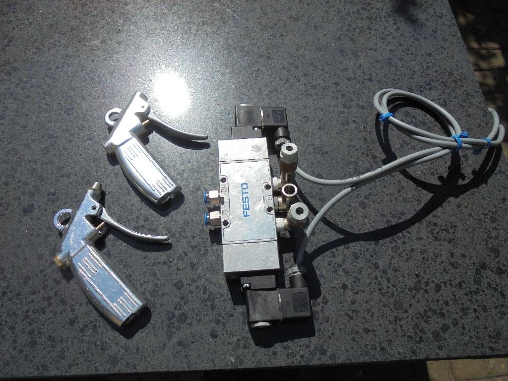 Blaaspistool, luchtpistool, lucht pistool, magneetventiel., Ophalen, Gebruikt, Minder dan 200 liter/min, 6 tot 10 bar