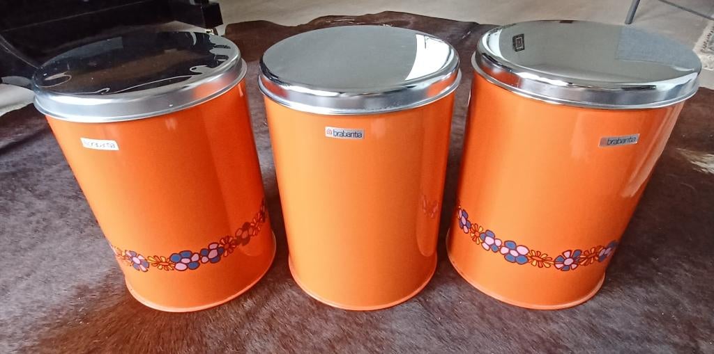 Brabantia bussen, Ophalen