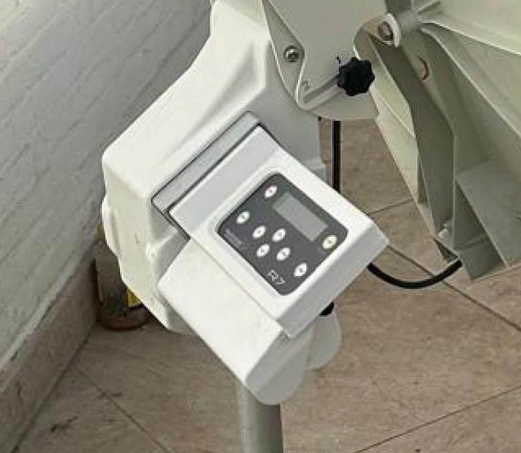 Travelvision schotelantenne + 80cm schotel, Ophalen, Zo goed als nieuw, (Schotel)antenne, Overige merken