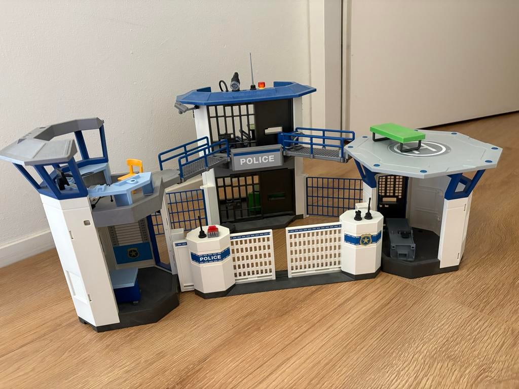 Playmobil Politiebureau met Gevangenis en Helikopterplatform, Ophalen, Gebruikt, Jongen of Meisje