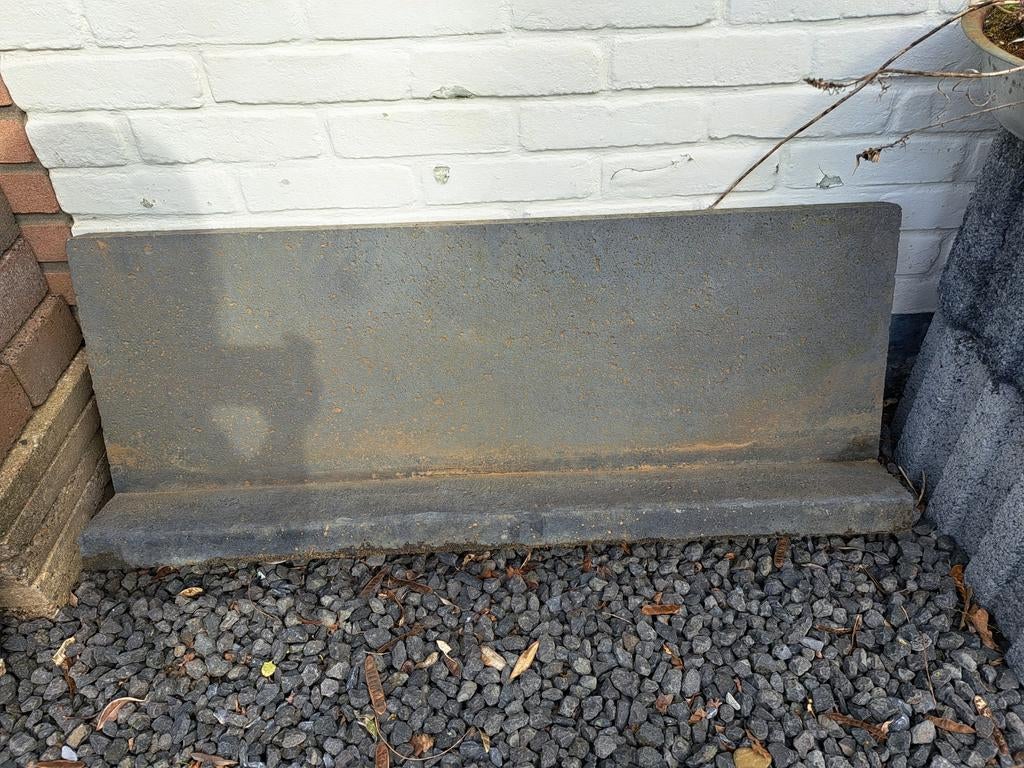 2 Traptredes L-vorm. Beton Oud Hollands zwart. 100x40x15 cm, Tuin en Terras, Ophalen, Gebruikt, Overige typen, Minder dan 5 m²