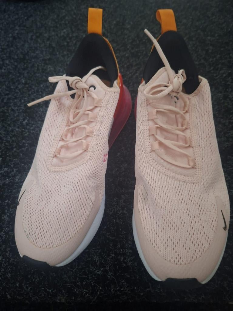 Zgan nike schoenen maat 40.5, Ophalen of Verzenden, Zo goed als nieuw, Schoenen