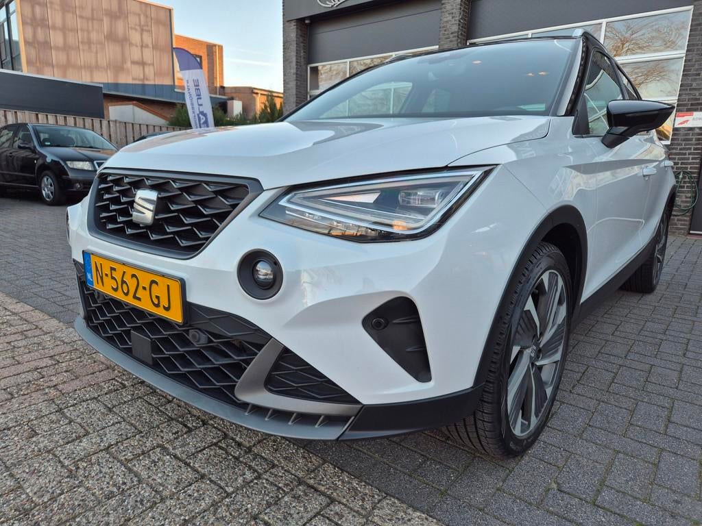 Seat Arona 1.0 TSI FR Business Intense, Voorwielaandrijving, Gebruikt, Alcantara, Origineel Nederlands