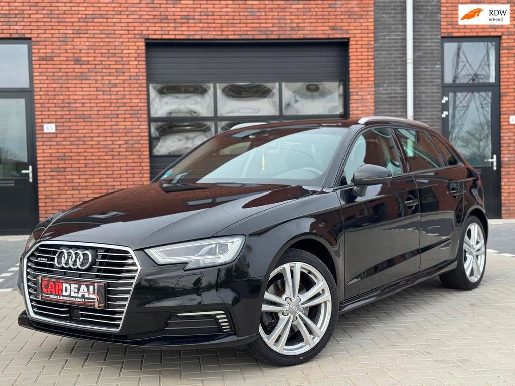 Audi A3 Sportback 40 e-tron Advance Sport 2020|DASH|ACC|LED, Auto's, Audi, 8 kWh, Stof, Gebruikt, 4 cilinders