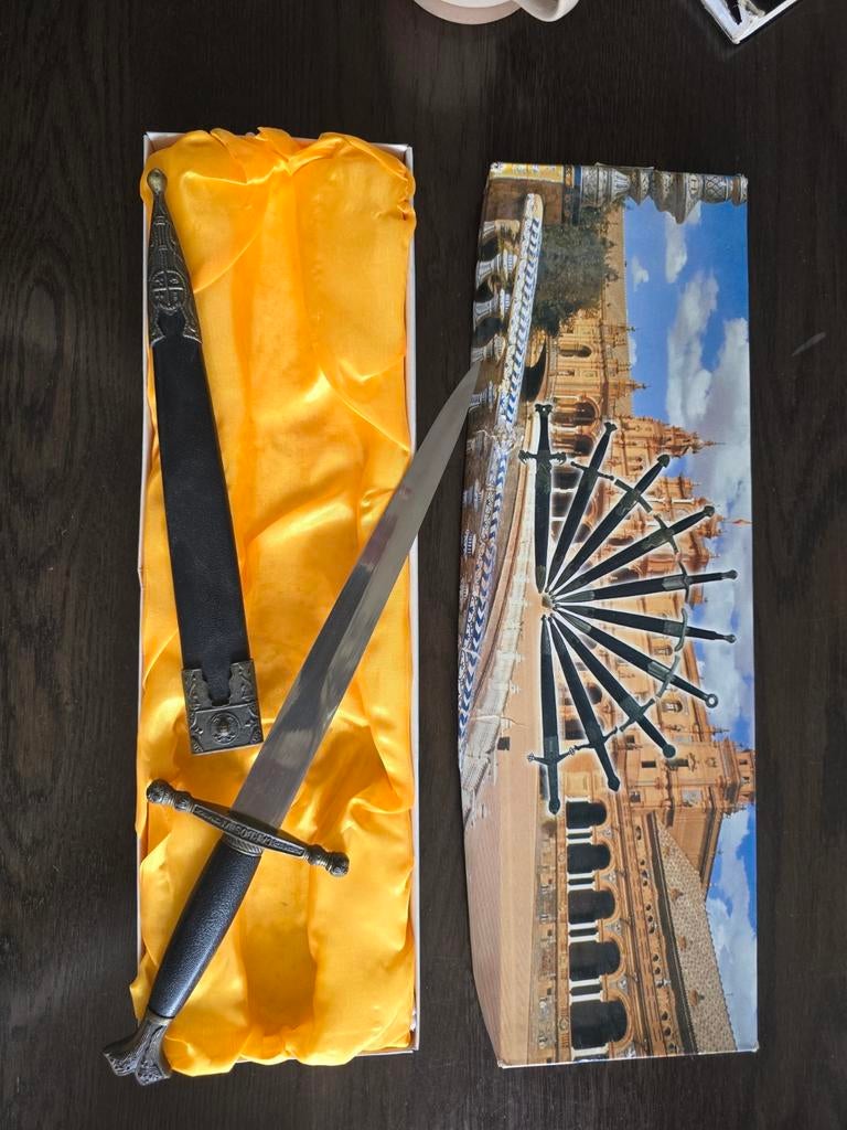 2 Sierdolken uit Toledo in originele verpakking, Verzamelen, Overige Verzamelen, Ophalen of Verzenden, Zo goed als nieuw