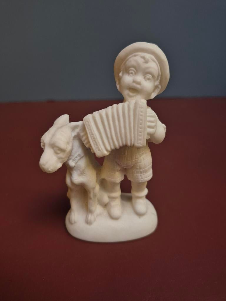 Jongen met accordeon, Verzamelen, Beelden en Beeldjes, Ophalen of Verzenden, Zo goed als nieuw, Mens