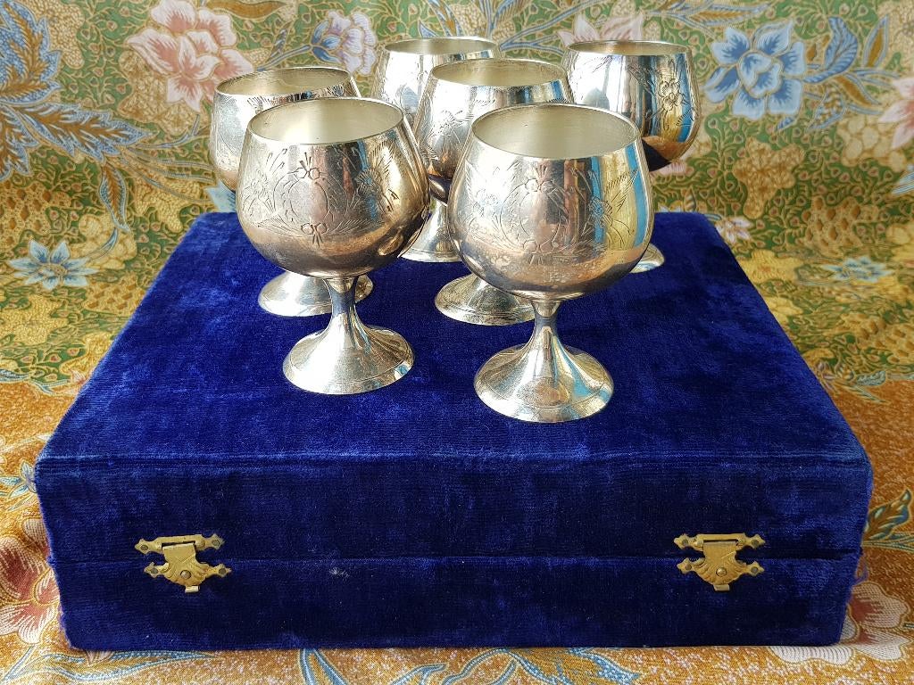 Zes oude silverplate brandykelken uit Engeland in kistje., Antiek en Kunst, Antiek | Woonaccessoires, Ophalen of Verzenden