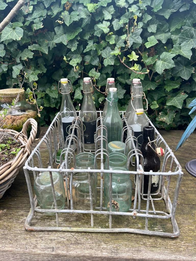 Brocante zinken flessenrek, Gebruikt, 15 tot 25 flessen, Ophalen of Verzenden, Metaal