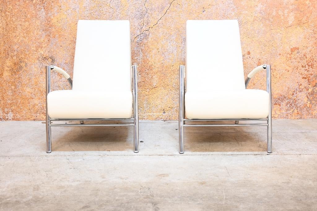 ZGAN 2 witte leren Harvink de Club design fauteuils