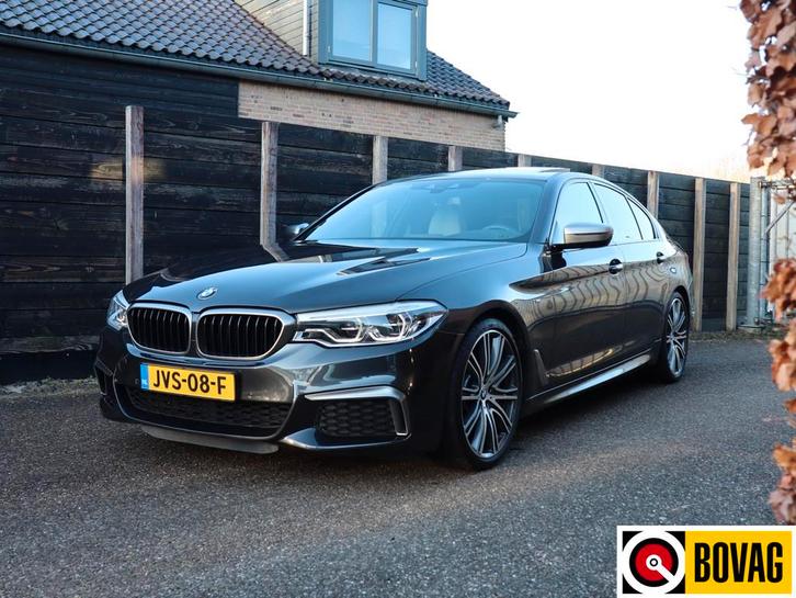 BMW 5 Serie M550i xDrive High Executive dealer O.H., BTW-aut, Auto's, BMW, Bedrijf, Te koop, 5-Serie, 4x4, ABS, Achteruitrijcamera