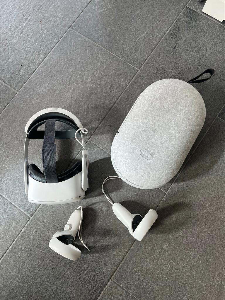 Oculus Quest 2 met Elite Strap, Spelcomputers en Games, Virtual Reality, Zo goed als nieuw, Overige platformen, VR-bril, Ophalen