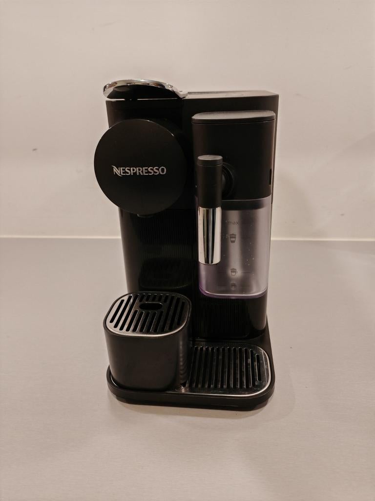 Nespresso Lattissima One (De'Longhi) - Koffiecupmachine, Witgoed en Apparatuur, Koffiezetapparaten, Gebruikt, Koffiemachine, Ophalen of Verzenden