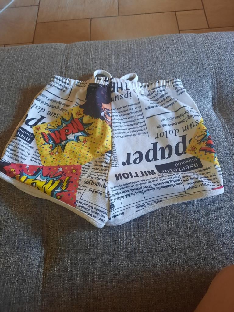 Korte broek met krant tekst opdruk maat 164, Broek, Nieuw, Ophalen of Verzenden, Shein