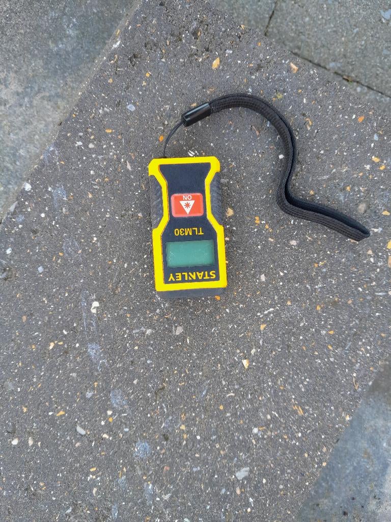 Stanley laser afstandmeter (Balen Wezel België), Ophalen